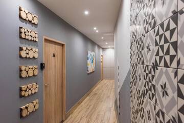 Фото номера Улучшенные апартаменты - Studencka Street, 29 Апартаменты Loretańska Apartments 6 г. Краков 2