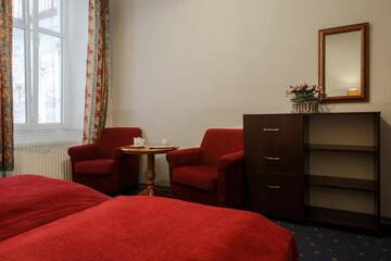 Фото номера Номер с кроватью размера «king-size» Хостелы Red Carpet Hostel г. Краков 10
