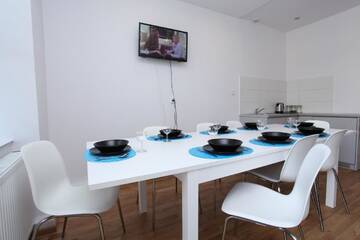 Фото номера Апартаменты с 3 спальнями Апартаменты Krakow Townhouse г. Краков 13