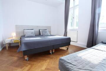 Фото номера Апартаменты с 3 спальнями Апартаменты Krakow Townhouse г. Краков 6