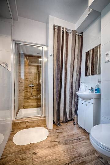 Фото номера Апартаменты с 2 спальнями с видом на сад Апартаменты Bagry Rooms г. Краков 17