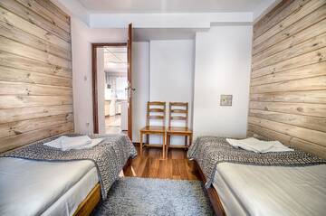 Фото номера Апартаменты с 2 спальнями с видом на сад Апартаменты Bagry Rooms г. Краков 14
