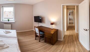 Фото номера Улучшенные апартаменты Апарт-отели Emaus Apartments г. Краков 8