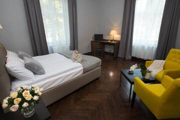 Фото номера Улучшенный двухместный номер с 1 кроватью Отель Grottger Luxury Boutique Hotel City г. Краков 4