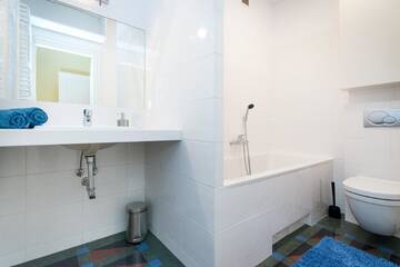 Фото номера Two-Bedroom Apartment with Two Bathrooms -Tarłowska 6 Street Апартаменты Style4rent Sunny Old Town Apartments г. Краков 8