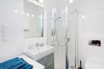 Фото номера Two-Bedroom Apartment with Two Bathrooms -Tarłowska 6 Street Апартаменты Style4rent Sunny Old Town Apartments г. Краков 5