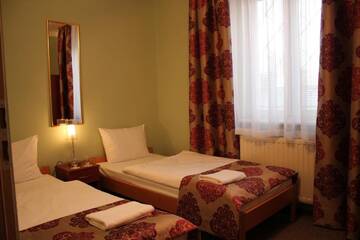 Фото номера Двухместный номер с 2 отдельными кроватями Хостелы Hostel Biały Dom г. Краков 6