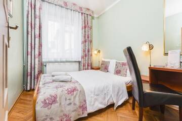 Фото номера Двухместный номер с 2 отдельными кроватями Хостелы Hostel Biały Dom г. Краков 8