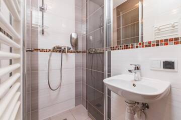 Фото номера Двухместный номер с 2 отдельными кроватями Хостелы Hostel Biały Dom г. Краков 9