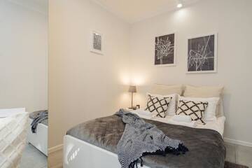 Фото номера Magic Apartment with 1 Bedroom Апарт-отели The Townhouse by Loft Affair г. Краков 3