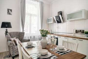 Фото номера Romantic Apartment  with 2 Bedrooms Апарт-отели The Townhouse by Loft Affair г. Краков 23