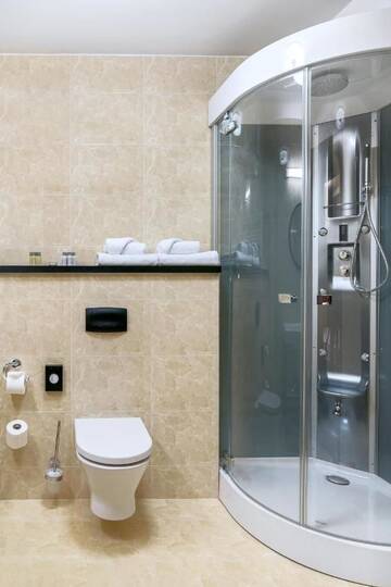 Фото номера Полулюкс Отель Metropolo by Golden Tulip Krakow г. Краков 6