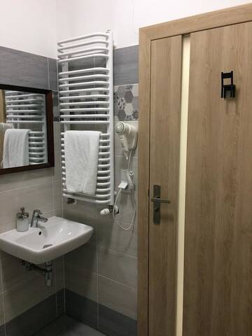 Фото номера Небольшой двухместный номер с 1 кроватью Проживание в семье 3Rooms г. Краков 3