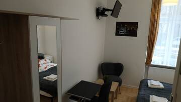 Фото номера Двухместный номер с 1 кроватью Проживание в семье Lukas Guest Rooms г. Краков 8