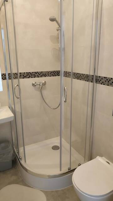 Фото номера Двухместный номер с 1 кроватью Проживание в семье Lukas Guest Rooms г. Краков 11
