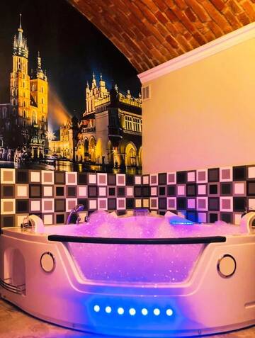 Фото номера Суперлюкс с гидромассажной ванной Отели типа «постель и завтрак» UNDERGROUND Jacuzzi Rooms г. Краков 15