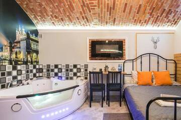 Фото номера Суперлюкс с гидромассажной ванной Отели типа «постель и завтрак» UNDERGROUND Jacuzzi Rooms г. Краков 6