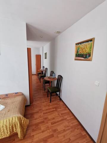 Фото номера Четырехместный номер с собственной ванной комнатой Отель Hotel TERESITA г. Краков 6