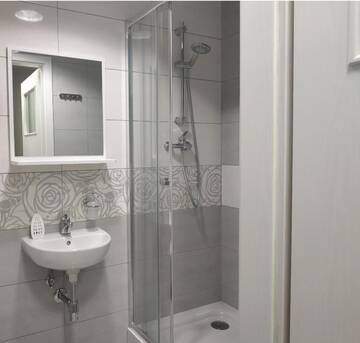 Фото номера Одноместный номер с собственной ванной комнатой Курортные отели CKS Kraków (Centrum Konferencyjno-Szkoleniowe CS Natura Tour) г. Краков 12