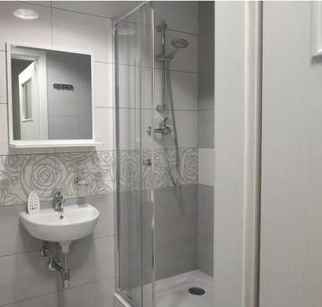 Фото номера Одноместный номер с собственной ванной комнатой Курортные отели CKS Kraków (Centrum Konferencyjno-Szkoleniowe CS Natura Tour) г. Краков 3