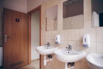 Фото номера Кровать в общем номере с 4 кроватями Хостелы Das Hostel г. Краков 19