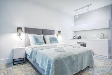 Фото номера Белый Апарт-отели RAJSKA 3 by PI Apartments г. Краков 2