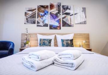 Фото номера Номер Wooden Art Апарт-отели RAJSKA 3 by PI Apartments г. Краков 2