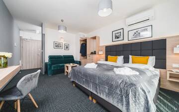 Фото номера Четырехместный номер Апарт-отели Aron Residence Old Town г. Краков 6