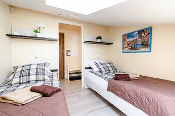Фото номера Апартаменты с 2 спальнями Апарт-отели Old Town Vistula Premium Apartments г. Краков 13