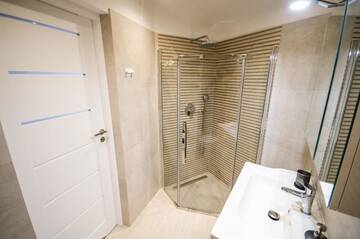 Фото номера Апартаменты с 2 спальнями Апарт-отели Old Town Vistula Premium Apartments г. Краков 46
