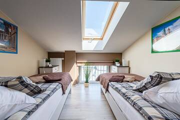 Фото номера Апартаменты с 2 спальнями Апарт-отели Old Town Vistula Premium Apartments г. Краков 45