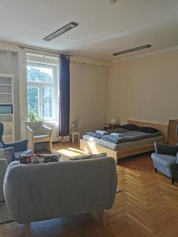 Фото номера Двухместный номер Делюкс с 1 кроватью Проживание в семье Cosy room with view of Planty and Mariacki Church г. Краков 6
