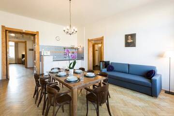 Фото номера Апартаменты с 4 спальнями (для 10 взрослых) Апарт-отели Antique Apartments Plac Szczepański г. Краков 12