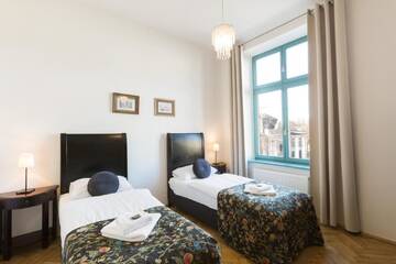 Фото номера Апартаменты с 4 спальнями (для 10 взрослых) Апарт-отели Antique Apartments Plac Szczepański г. Краков 3