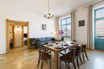 Фото номера Апартаменты с 4 спальнями (для 10 взрослых) Апарт-отели Antique Apartments Plac Szczepański г. Краков 5