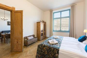 Фото номера Апартаменты с 4 спальнями (для 10 взрослых) Апарт-отели Antique Apartments Plac Szczepański г. Краков 9