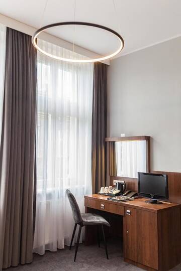 Фото номера Трехместный номер Отель Hotel Alexander 2 г. Краков 5
