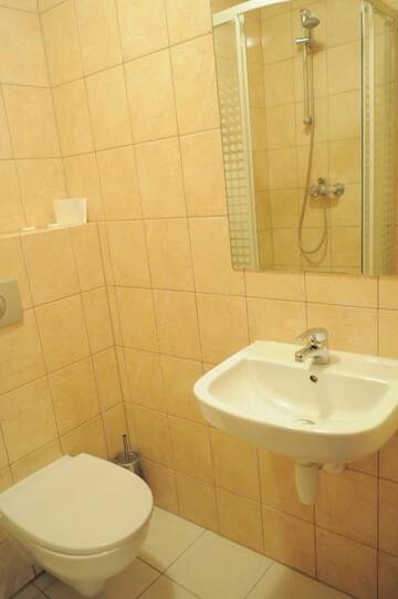 Фото номера Двухместный номер с 2 отдельными кроватями Хостелы Freedom Hostel г. Краков 22