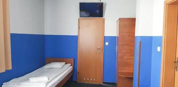 Фото номера Трехместный номер с собственной ванной комнатой Хостелы Freedom Hostel г. Краков 5