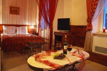 Фото номера Двухместный номер Делюкс с 1 кроватью Отель Old Time Hotel г. Краков 3
