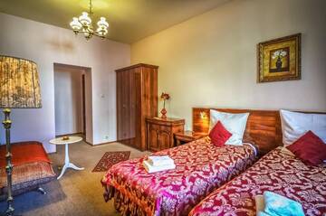 Фото номера Двухместный номер с 2 отдельными кроватями Отель Old Time Hotel г. Краков 8