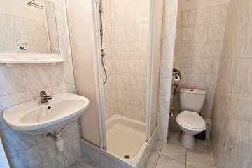 Фото номера Двухместный номер с 2 отдельными кроватями Отель Hotel Start г. Краков 7