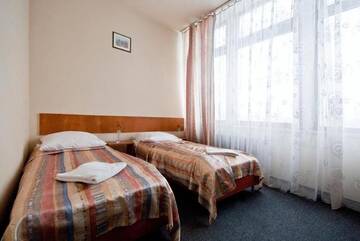 Фото номера Двухместный номер с 2 отдельными кроватями Отель Hotel Start г. Краков 11