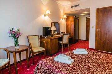 Фото Отель Hotel Sympozjum &amp; SPA г. Краков 3