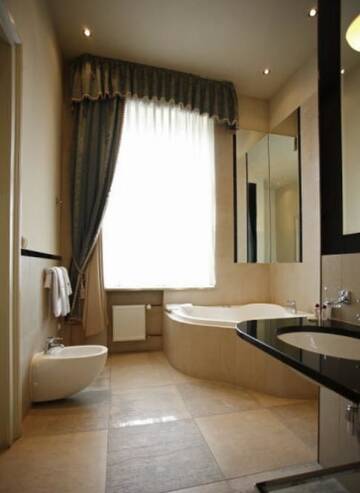 Фото номера Апартаменты Отель Ostoya Palace Hotel г. Краков 3
