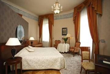 Фото номера Апартаменты Отель Ostoya Palace Hotel г. Краков 7