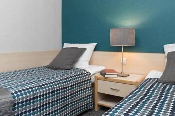 Фото номера Двухместный номер с 1 кроватью или 2 отдельными кроватями Отель Hotel Perła г. Краков 2