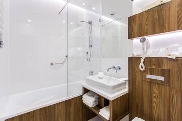 Фото номера Трехместный номер Делюкс Отель Hotel Elektor г. Краков 3