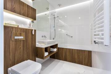 Фото номера Улучшенный номер с кроватью размера «king-size» Отель Hotel Elektor г. Краков 5