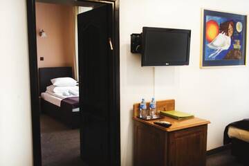 Фото номера Двухместный номер с 1 кроватью или 2 отдельными кроватями Отель Hotel Eden г. Краков 9